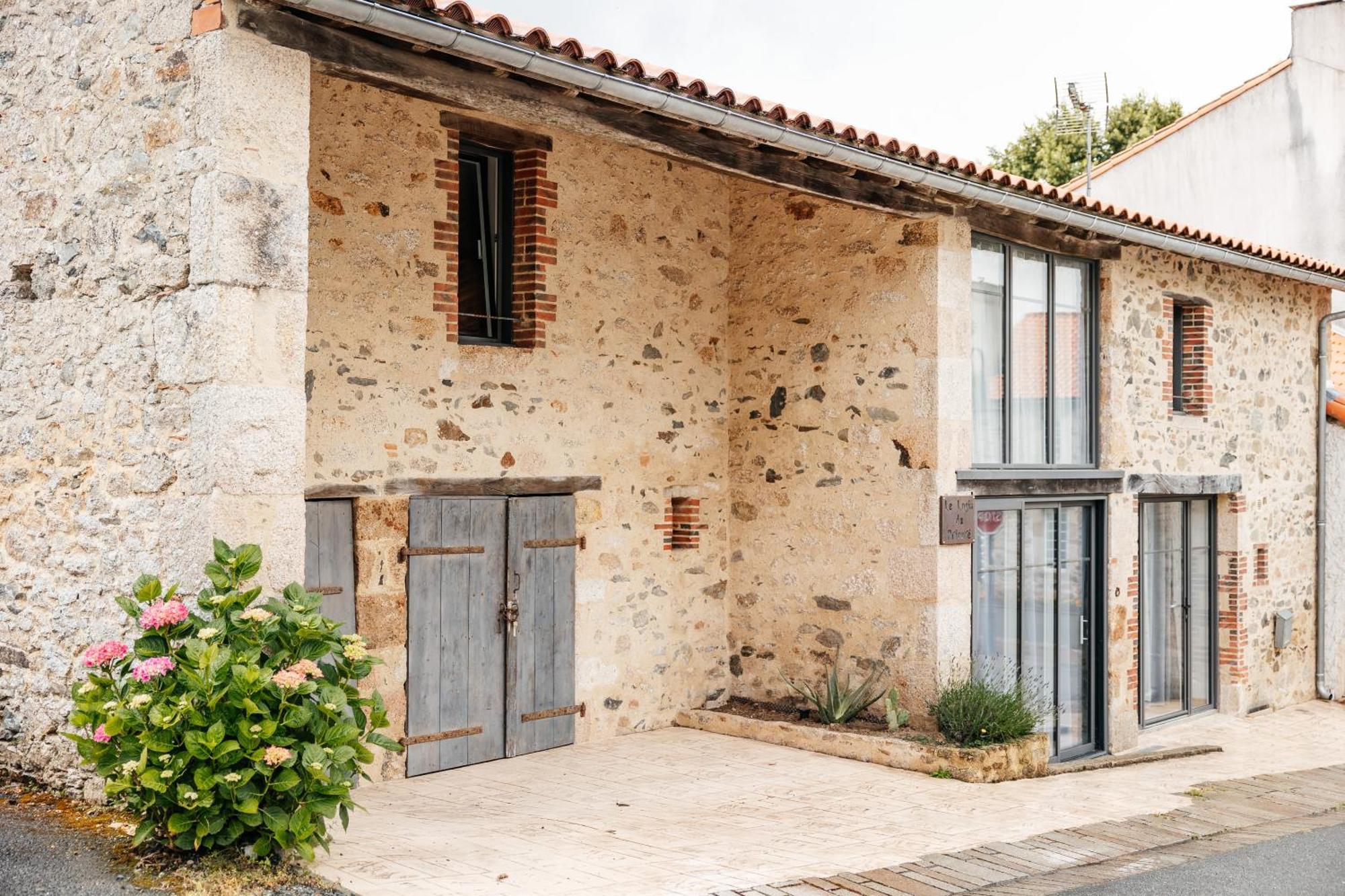 Vila Le Logis Du Prieure Les Châtelliers-Châteaumur Exteriér fotografie